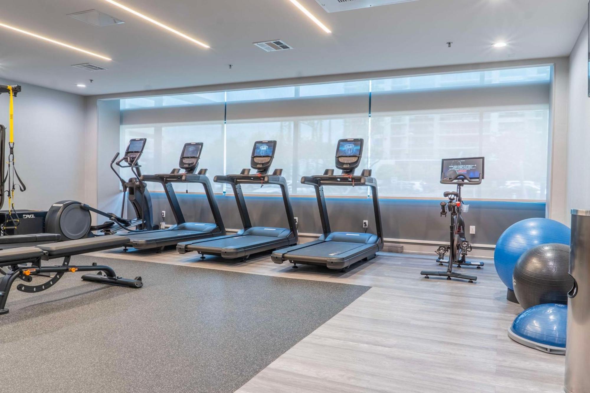 Doubletree By Hilton Orange County Airport Hotell Santa Ana Exteriör bild